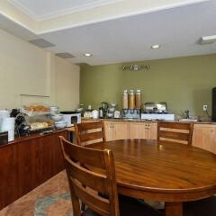 Отель Canadas Best Value Inn Langley Лэнгли фото 6