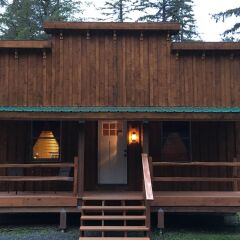 Alaska Creekside Cabins