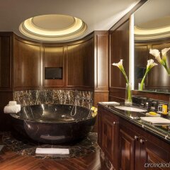 Отель Rosewood Washington, D.C. США, Вашингтон - отзывы, цены и фото номеров - забронировать отель Rosewood Washington, D.C. онлайн ванная фото 2