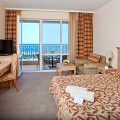 Отель DIT Majestic Beach Resort Болгария, Солнечный берег - отзывы, цены и фото номеров - забронировать отель DIT Majestic Beach Resort онлайн комната для гостей фото 5