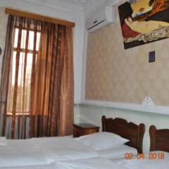 Отель Guest House Kharabadze Family сейф в номере