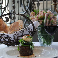 The Culver Hotel в номере