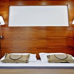 Jupiter Luxury Hotel сейф в номере