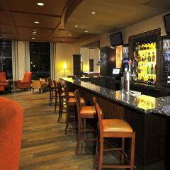 Отель Sheraton Toronto Airport Hotel & Conference Centre Канада, Торонто - отзывы, цены и фото номеров - забронировать отель Sheraton Toronto Airport Hotel & Conference Centre онлайн гостиничный бар