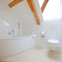 Отель Weichandhof by Lehmann Hotels Германия, Мюнхен - отзывы, цены и фото номеров - забронировать отель Weichandhof by Lehmann Hotels онлайн ванная