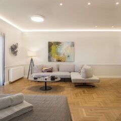 Отель Chic Central Athens Apartment at Mavilli Sq. Греция, Афины - отзывы, цены и фото номеров - забронировать отель Chic Central Athens Apartment at Mavilli Sq. онлайн комната для гостей фото 2