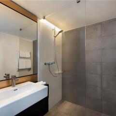 Отель Adina Apartment Hotel Leipzig Германия, Лейпциг - отзывы, цены и фото номеров - забронировать отель Adina Apartment Hotel Leipzig онлайн ванная фото 2