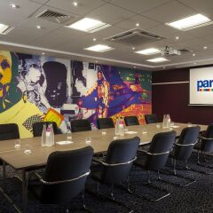 Отель Park Inn by Radisson London Heathrow фото 2