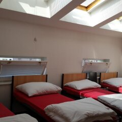 Hostel Miles Прага детские мероприятия фото 2
