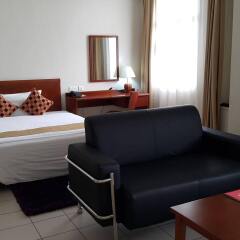 Отель Tinapa Lakeside Hotel Нигерия, Калабар - отзывы, цены и фото номеров - забронировать отель Tinapa Lakeside Hotel онлайн комната для гостей