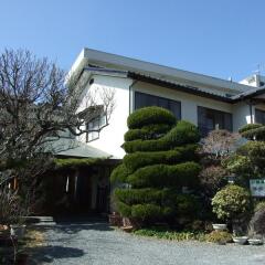 Отель Ryokan Tatsumi Хидзи вид на фасад