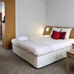 Отель Novotel Zurich City-West 4* Улучшенный номер с различными типами кроватей фото 8