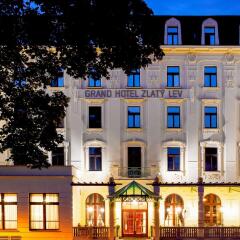 Отель Clarion Grand Zlaty Lev Либерец вид на фасад