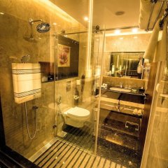 Отель Kenilworth Resort&Spa Индия, Южный Гоа - 1 отзыв об отеле, цены и фото номеров - забронировать отель Kenilworth Resort&Spa онлайн ванная фото 2