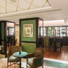 Отель Rome Marriott Grand Hotel Flora Италия, Рим - отзывы, цены и фото номеров - забронировать отель Rome Marriott Grand Hotel Flora онлайн гостиничный бар
