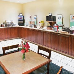 Country Inn & Suites by Radisson, Lewisburg, PA in Paxinos, United States of America from 165$, photos, reviews - zenhotels.com meals