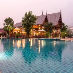 Отель Naina Resort & Spa бассейн фото 3