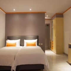 Chabana Kamala Hotel сейф в номере