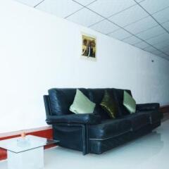 J Line Hotel развлечения