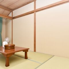 Отель Yamanakako Ryokan RYOZAN Яманакако комната для гостей