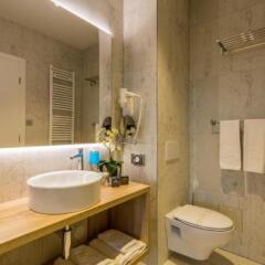 Admiral Hotel in Zagreb, Croatia from 161$, photos, reviews - zenhotels.com bathroom