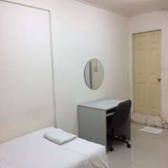Апартаменты Freesia Saladaeng Silom Apartments Бангкок комната для гостей фото 4