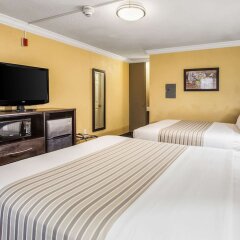 Super 8 by Wyndham Meadowlands in Carlstadt, United States of America from 142$, photos, reviews - zenhotels.com