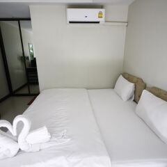Отель Dang Sea Beach Bungalow сейф в номере