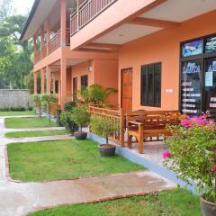 Отель Lanta Arrow House Ланта