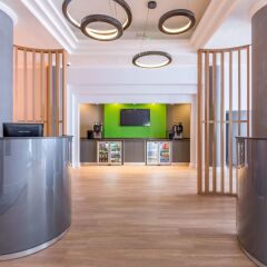 Отель Thistle Express Luton интерьер отеля