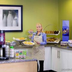 Отель Hampton Inn Suites Sarasota/Bradenton Airport питание фото 2