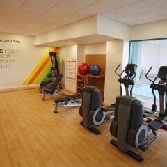 Отель Sheraton Columbus Suites Колумбус фитнесс-зал