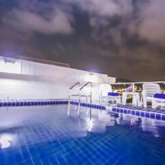 Tuana Patong Holiday Hotel бассейн фото 3