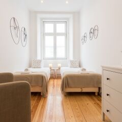Апартаменты Baixa Modern Three-Bedroom Apartment - by LU Holidays комната для гостей фото 5