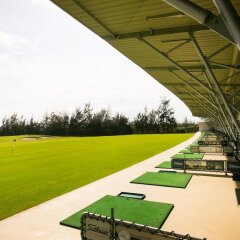 Отель Montgomerie Links Villas спортивное сооружение