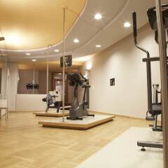 Hotel Baseler Hof фитнесс-зал