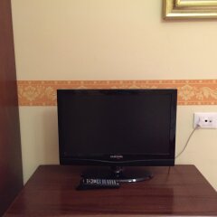 Hotel Philia сейф в номере