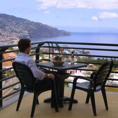 Отель Madeira Panoramico Hotel Португалия, Фуншал - отзывы, цены и фото номеров - забронировать отель Madeira Panoramico Hotel онлайн балкон
