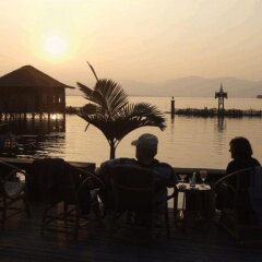 Отель Paradise Inle Resort бассейн