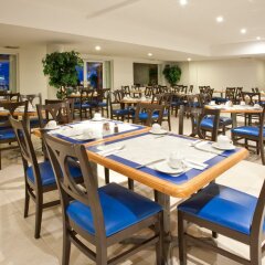 Отель Holiday Inn Cancun Arenas Мексика, Канкун - отзывы, цены и фото номеров - забронировать отель Holiday Inn Cancun Arenas онлайн питание фото 4