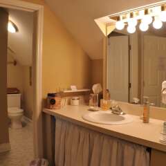 Отель 50 Lincoln Short North Bed and Breakfast ванная фото 2