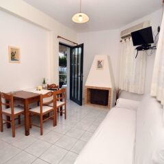 Апартаменты Koukounari Apartments комната для гостей фото 4