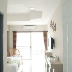Отель Pattaya Noble Place 1 Паттайя в номере