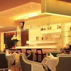 Отель St. James Hotel Таиланд, Бангкок - отзывы, цены и фото номеров - забронировать отель St. James Hotel онлайн гостиничный бар