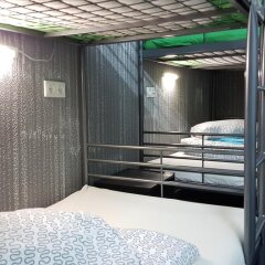 Гостиница Hostel Serebryanyiy Dozhd в Москве 1 отзыв об отеле, цены и фото номеров - забронировать гостиницу Hostel Serebryanyiy Dozhd онлайн Москва комната для гостей фото 2