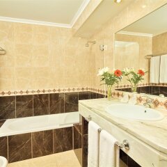 Отель Baia Grande Португалия, Албуфейра - отзывы, цены и фото номеров - забронировать отель Baia Grande онлайн ванная фото 2