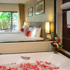 Отель Deevana Plaza Phuket ванная фото 2