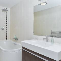 Отель Edinburgh Capital Hotel Великобритания, Эдинбург - отзывы, цены и фото номеров - забронировать отель Edinburgh Capital Hotel онлайн ванная фото 2