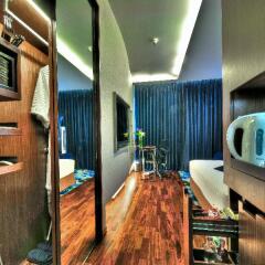Отель Galleria 10 Sukhumvit Bangkok By Compass Hospitality Бангкок сейф в номере