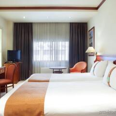Отель Holiday Inn Thessaloniki Салоники комната для гостей
